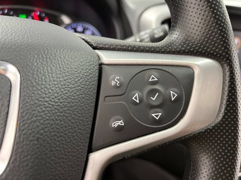 Used 2024 GMC Terrain SLE AWD/4WD image 48