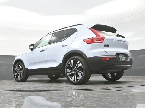 Used 2024 Volvo XC40 B5 Plus w/ Protection Package Premier AWD/4WD image 32