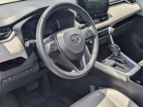 Used 2023 Toyota RAV4 Limited FWD image 10