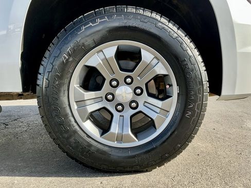 Used 2020 Chevrolet Suburban LT w/ Luxury Package image 20