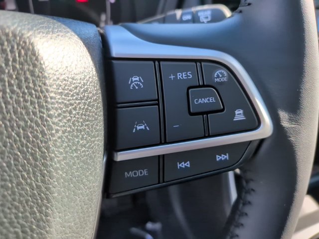 Used 2026 Toyota Grand Highlander XLE FWD image 17