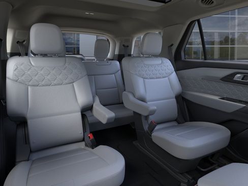 New 2026 Ford Explorer Platinum w/ LUX Leather Package AWD/4WD image 11