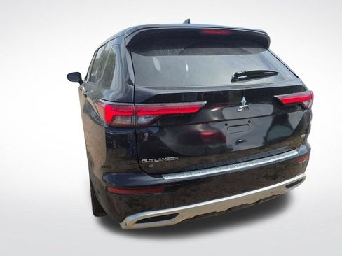 Used 2023 Mitsubishi Outlander SE AWD/4WD image 6