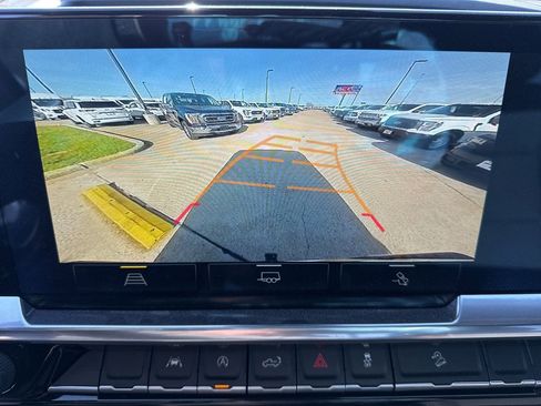 Used 2022 Chevrolet Silverado 1500 LT w/ Z71 Off-Road Package image 26