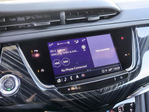 Used 2025 Cadillac XT6 Premium Luxury image 16