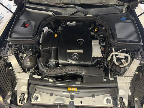 Used 2019 Mercedes-Benz GLC 300 4MATIC image 32