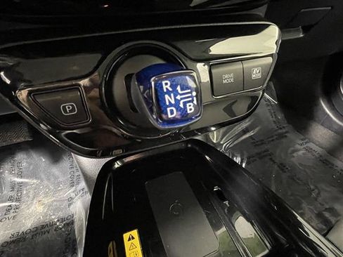Used 2020 Toyota Prius XLE w/ Advanced Technology Package image 16