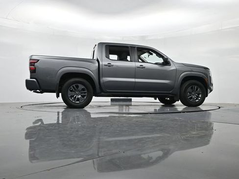 Used 2026 Nissan Frontier SV RWD image 31