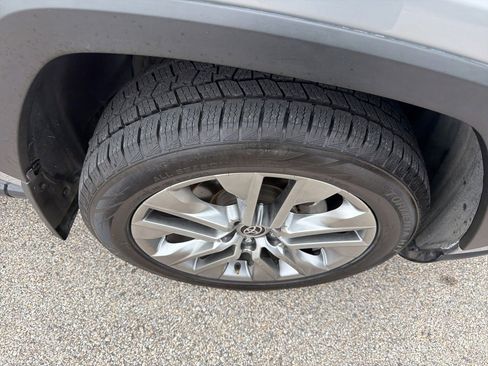 Used 2023 Toyota RAV4 Limited image 12