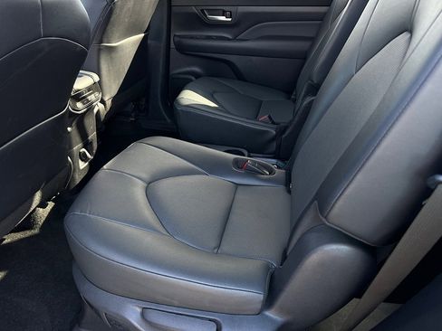 Used 2024 Toyota Grand Highlander XLE image 8