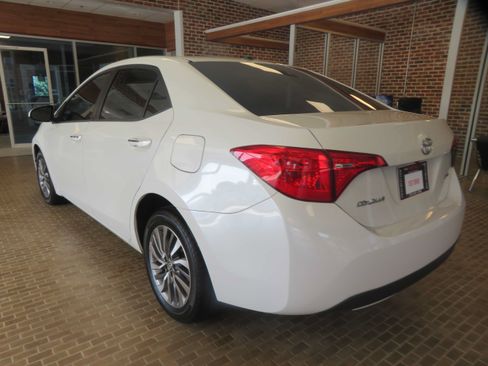 Used 2017 Toyota Corolla XLE FWD image 6