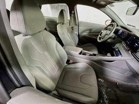 Used 2023 Hyundai Elantra SEL w/ Convenience Package FWD image 27
