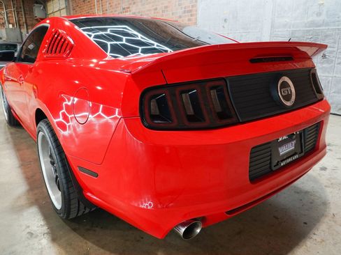 Used 2013 Ford Mustang GT Premium RWD image 15