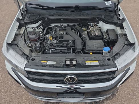 Used 2023 Volkswagen Taos SE AWD/4WD image 23