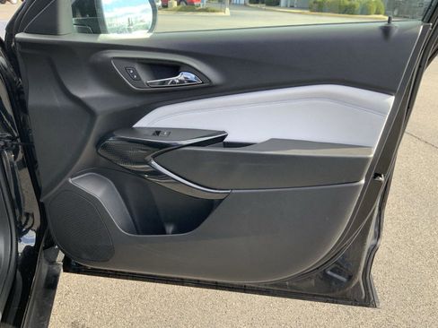 Used 2025 Chevrolet Trax LT image 50