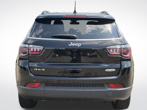 Used 2024 Jeep Compass Latitude AWD/4WD image 8