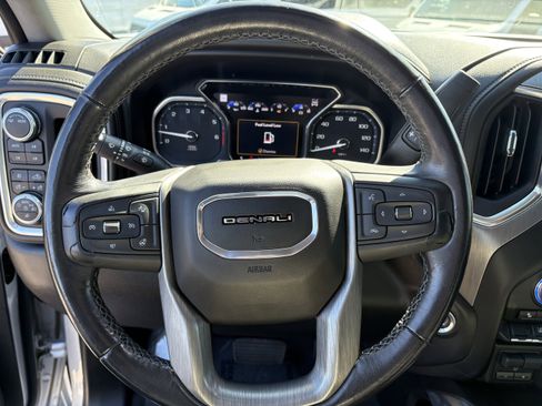 Used 2022 GMC Sierra 2500 Denali w/ Denali Ultimate Package image 30