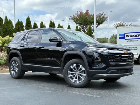 New 2027 Chevrolet Equinox LT FWD image 2