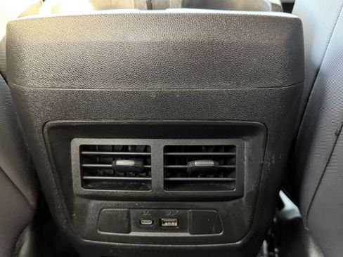 Used 2024 Chevrolet Colorado Z71 w/ Z71 Convenience Package 2 image 24