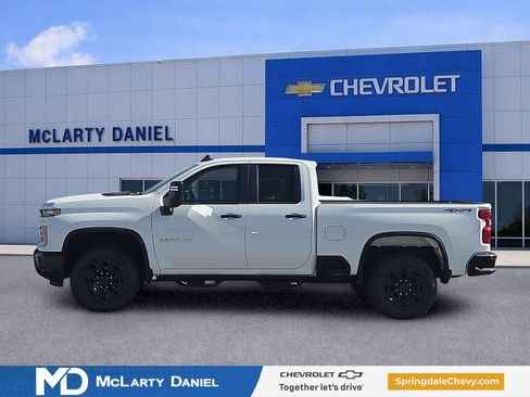 Certified 2025 Chevrolet Silverado 2500 Custom w/ Custom Value Package AWD/4WD image 3
