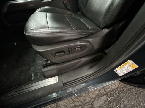 Used 2020 Chevrolet Silverado 1500 LT Trail Boss image 13