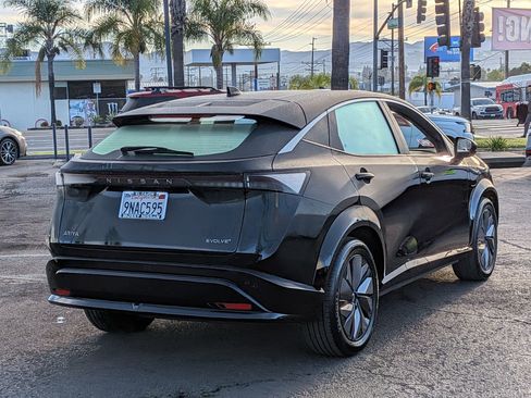 Certified 2024 Nissan Ariya FWD image 8