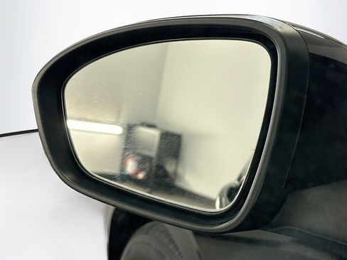 Used 2024 Nissan Sentra SV FWD image 16