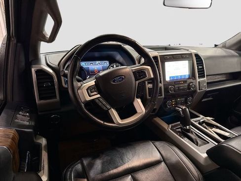 Used 2020 Ford F150 Lariat image 23