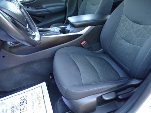 Used 2017 Chevrolet Volt LT Hatchback 4D FWD image 11