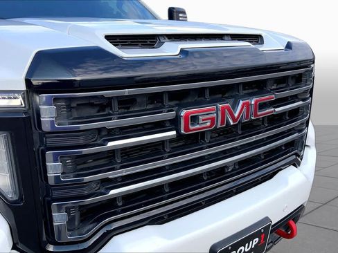 Used 2022 GMC Sierra 2500 AT4 w/ AT4 Premium Plus Package AWD/4WD image 30