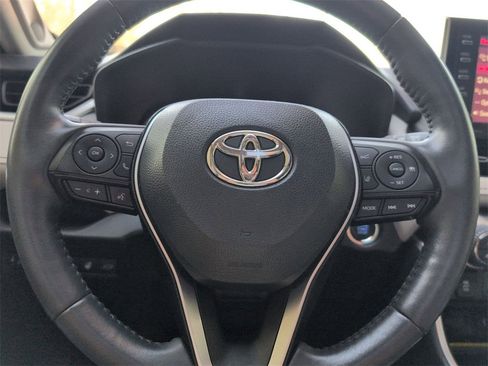 Used 2020 Toyota RAV4 Limited image 21