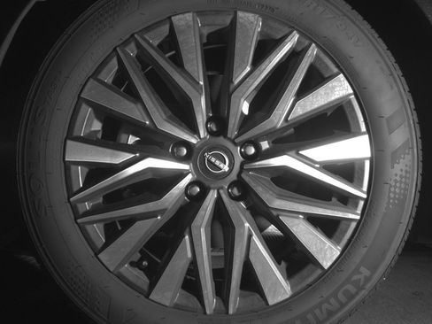 Used 2025 Nissan Altima 2.5 SV image 12