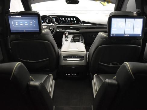 Used 2021 Cadillac Escalade Sport w/ Driver Assist Tech Package AWD/4WD image 32
