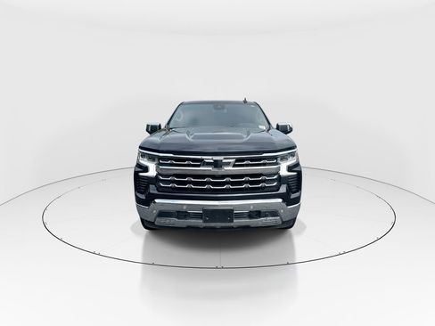 Used 2022 Chevrolet Silverado 1500 LTZ AWD/4WD image 3