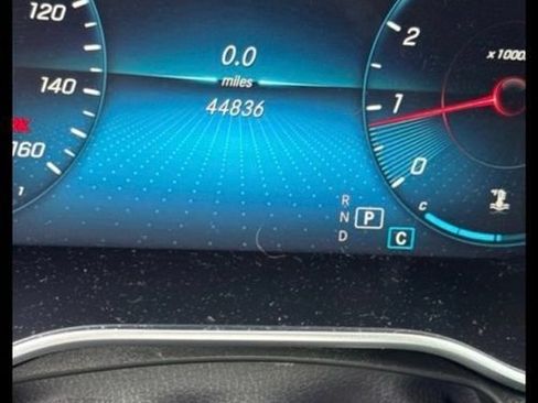 Used 2021 Mercedes-Benz GLC 300 4MATIC Coupe image 11