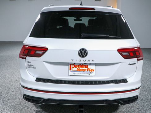 Used 2023 Volkswagen Tiguan SE R-Line AWD/4WD image 8