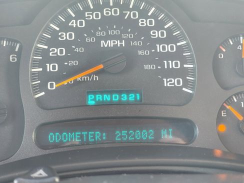 Used 2005 GMC Sierra 1500 SLE w/ Light Duty Power Package image 16