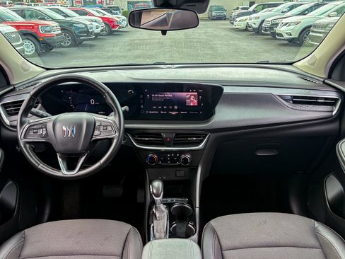 Used 2024 Buick Encore GX Preferred w/ Comfort Package FWD image 28