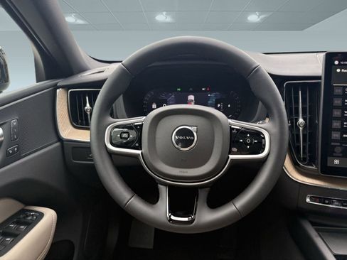 New 2026 Volvo XC60 B5 Core w/ Climate Package image 18