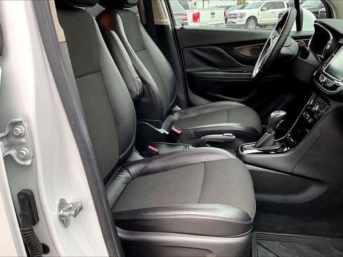 Used 2018 Buick Encore Preferred image 8