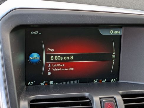 Used 2016 Volvo XC60 T5 Premier w/ Proximity Package image 20