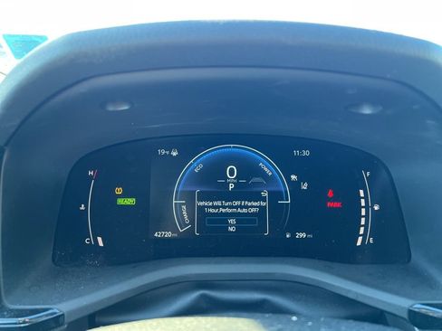 Used 2025 Toyota Camry LE image 9