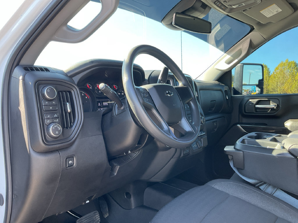Used 2026 Chevrolet Silverado 2500 Custom w/ Custom Value Package AWD/4WD image 17