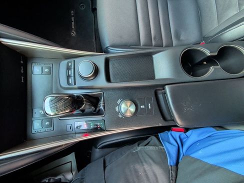 Used 2019 Lexus IS 300 AWD image 24