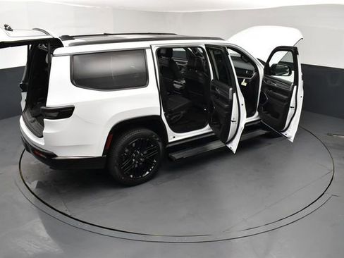 New 2026 Jeep Grand Wagoneer Limited AWD/4WD image 30