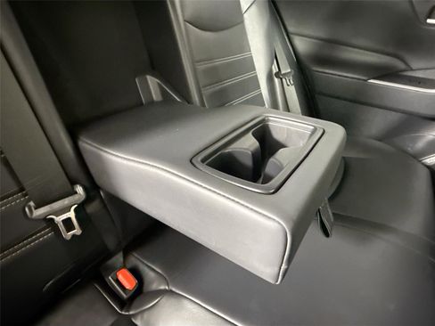 Used 2019 Toyota RAV4 XLE Premium image 37