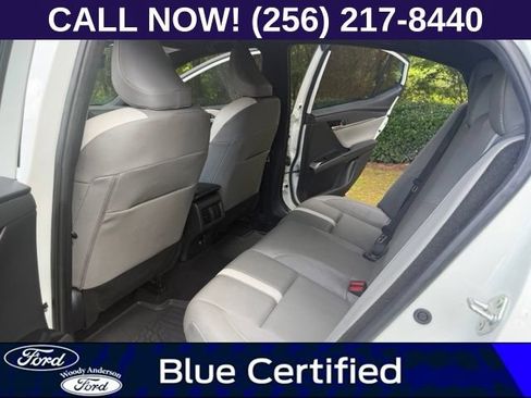Used 2025 Toyota Camry SE FWD image 23