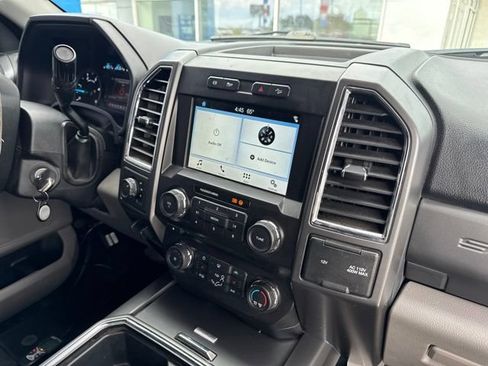 Used 2018 Ford F250 XLT w/ XLT Premium Package AWD/4WD image 9