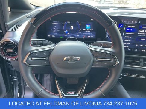 Certified 2024 Chevrolet Equinox EV RS FWD image 11