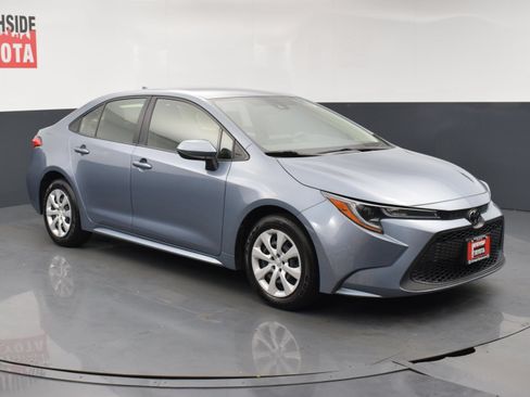 Used 2022 Toyota Corolla LE FWD image 6